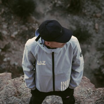 Lightweight Packable Windbreaker